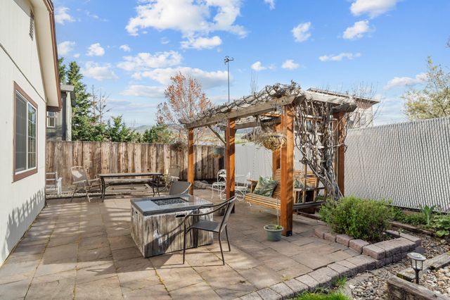 816 Voris Avenue, Ashland, OR 97520