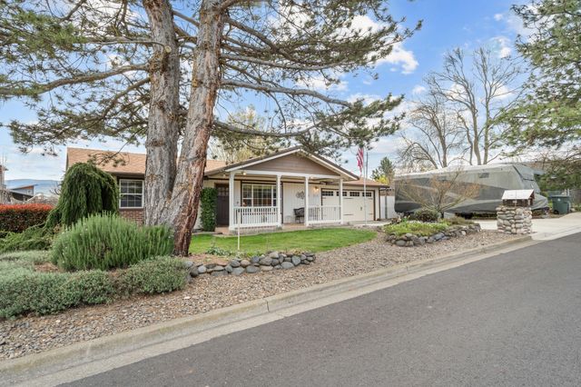 816 Voris Avenue, Ashland, OR 97520