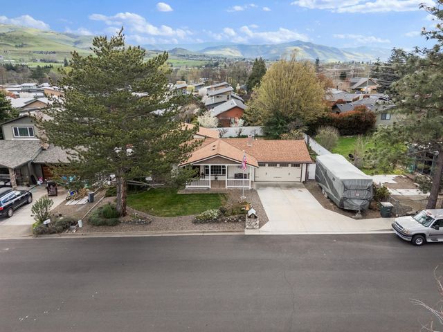 816 Voris Avenue, Ashland, OR 97520