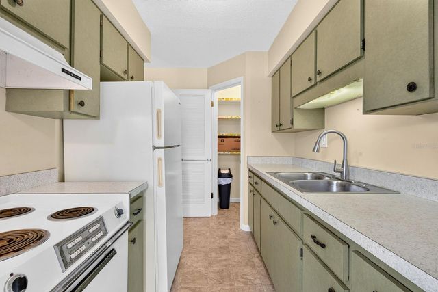 4507 9TH STREET W D6, Bradenton, FL 34207