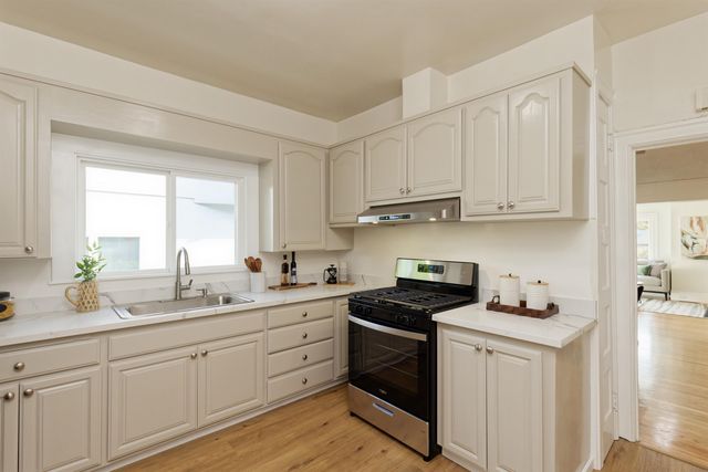 716 39Th St, Oakland, CA 94609