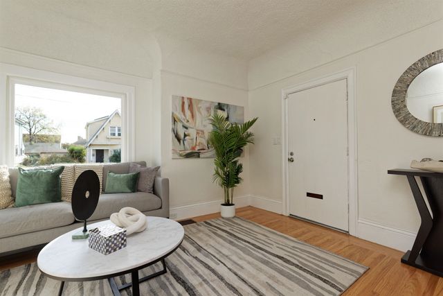 716 39Th St, Oakland, CA 94609