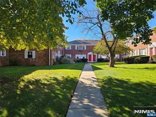 17 Atherton Court 64, Wayne, NJ 07470