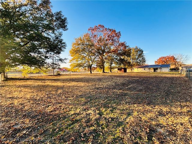 716 Varner Drive, Muldrow, OK 74948