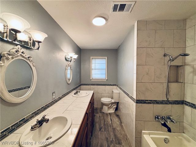 716 Varner Drive, Muldrow, OK 74948