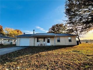 716 Varner Drive, Muldrow, OK 74948