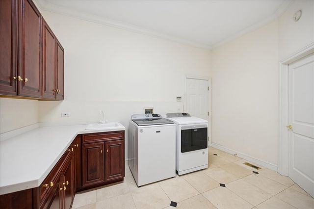 621 Sheridan Road, Glencoe, IL 60022