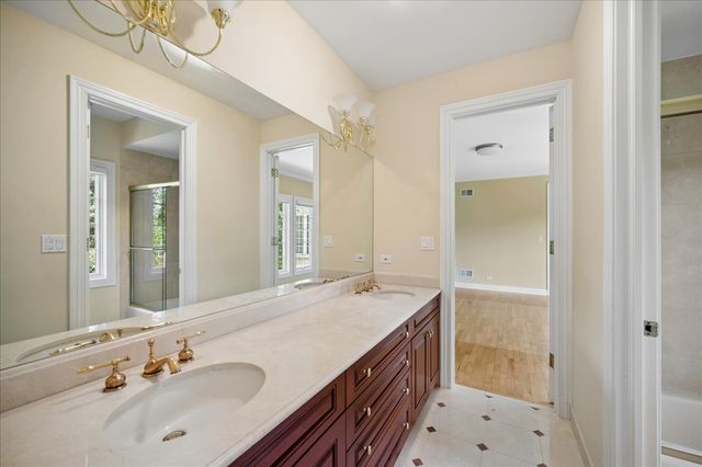 621 Sheridan Road, Glencoe, IL 60022