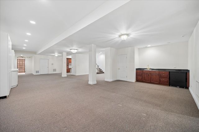 621 Sheridan Road, Glencoe, IL 60022