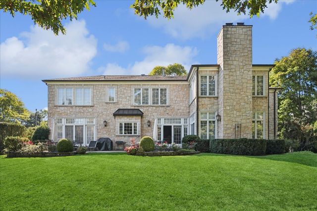 621 Sheridan Road, Glencoe, IL 60022