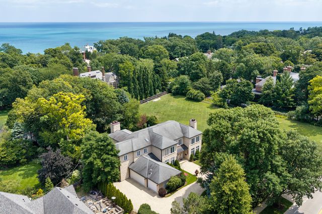 621 Sheridan Road, Glencoe, IL 60022