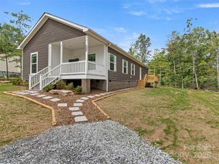 15 Eagle Drive, Hendersonville, NC 28792