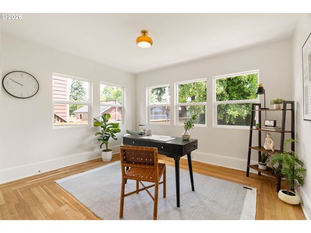 6114 N KERBY Ave, Portland, OR 97217