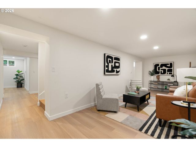 6114 N KERBY Ave, Portland, OR 97217