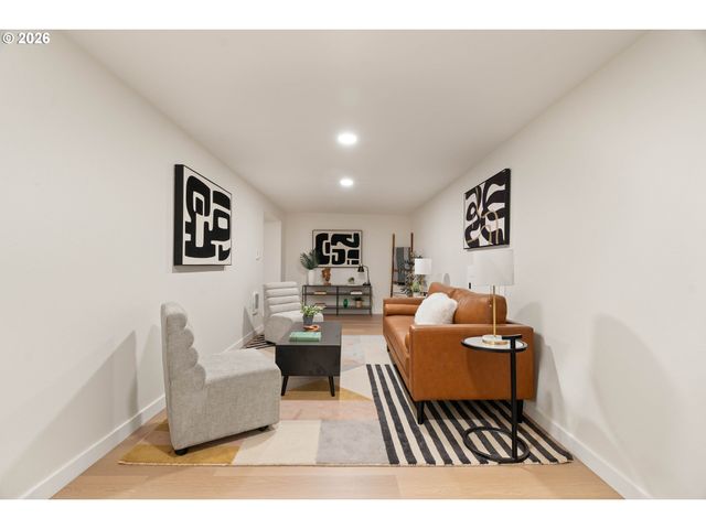 6114 N KERBY Ave, Portland, OR 97217