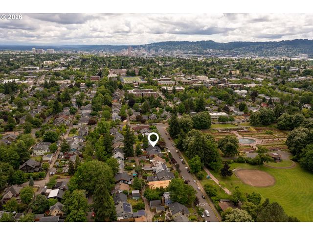 6114 N KERBY Ave, Portland, OR 97217