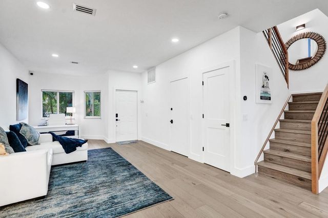 6800 Via Regina, Boca Raton, FL 33433