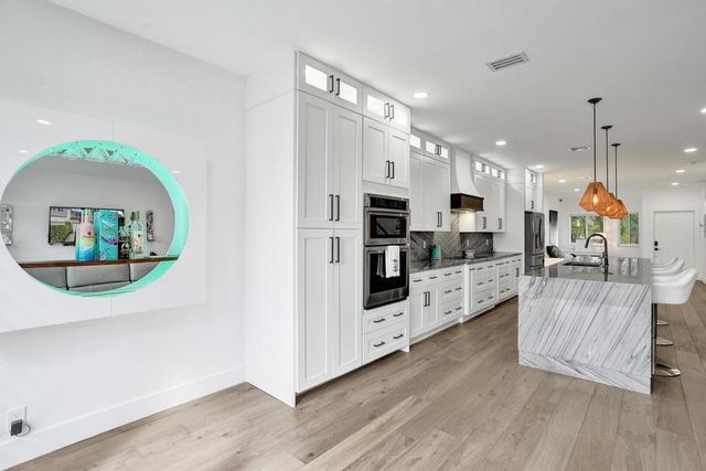 6800 Via Regina, Boca Raton, FL 33433