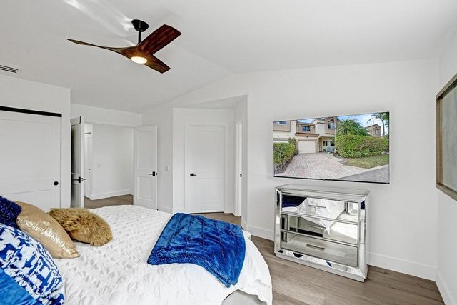 6800 Via Regina, Boca Raton, FL 33433