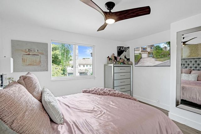 6800 Via Regina, Boca Raton, FL 33433