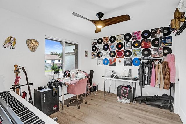 6800 Via Regina, Boca Raton, FL 33433