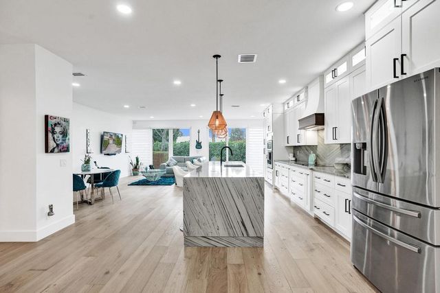 6800 Via Regina, Boca Raton, FL 33433