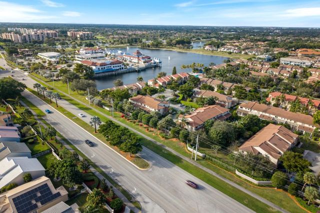 6800 Via Regina, Boca Raton, FL 33433