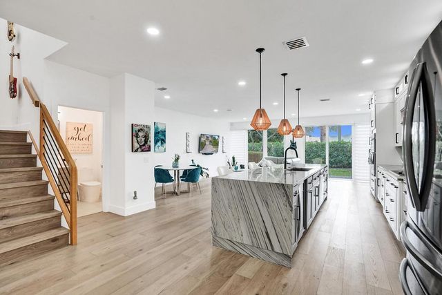 6800 Via Regina, Boca Raton, FL 33433