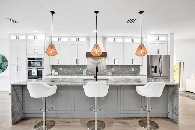 6800 Via Regina, Boca Raton, FL 33433