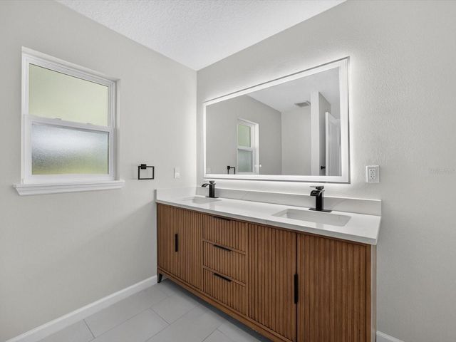331 APPALOOSA COURT, Sanford, FL 32773