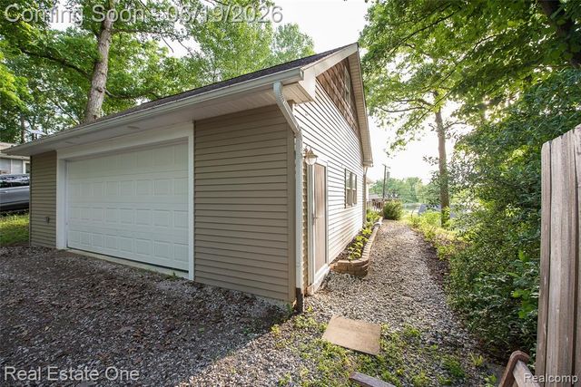 11459 Patterson Lake Drive, Pinckney, MI 48169