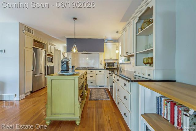 11459 Patterson Lake Drive, Pinckney, MI 48169