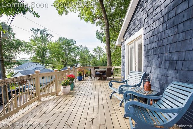 11459 Patterson Lake Drive, Pinckney, MI 48169