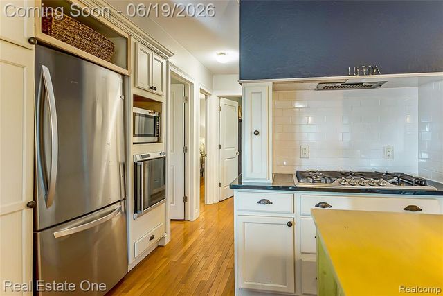 11459 Patterson Lake Drive, Pinckney, MI 48169