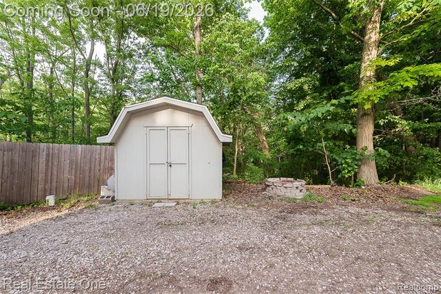 11459 Patterson Lake Drive, Pinckney, MI 48169
