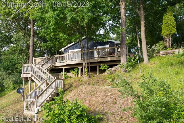 11459 Patterson Lake Drive, Pinckney, MI 48169