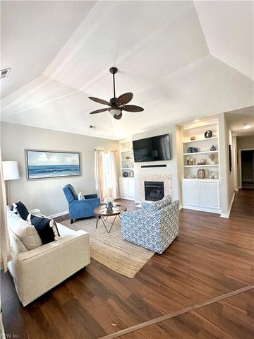 400 Coastal Walk Pl Apt 206, Virginia Beach, VA 23451