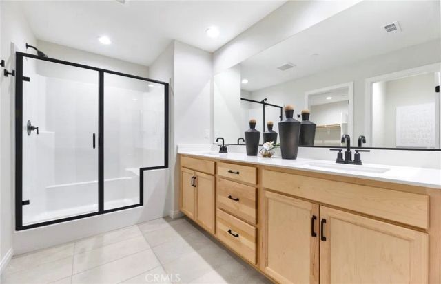 4617 Stratford Place, Perris, CA 92571