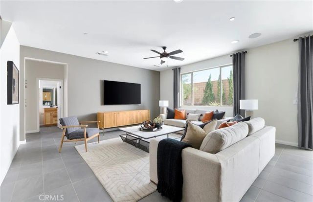 4617 Stratford Place, Perris, CA 92571