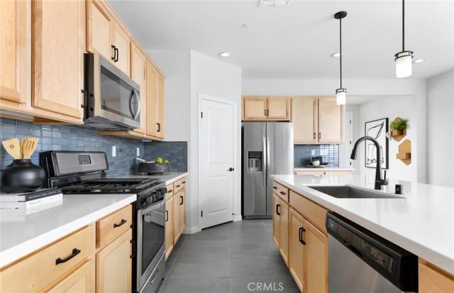 4617 Stratford Place, Perris, CA 92571