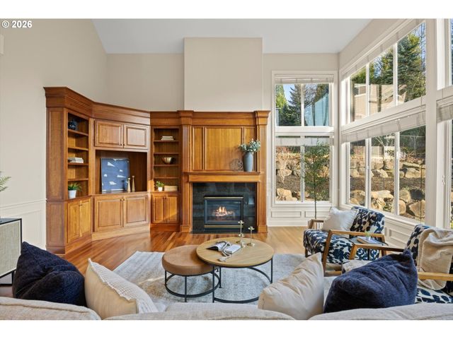 12490 Nw WAKER Dr, Portland, OR 97229