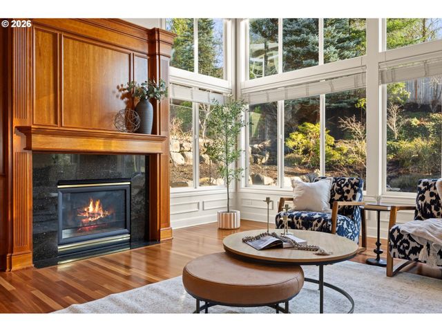 12490 Nw WAKER Dr, Portland, OR 97229