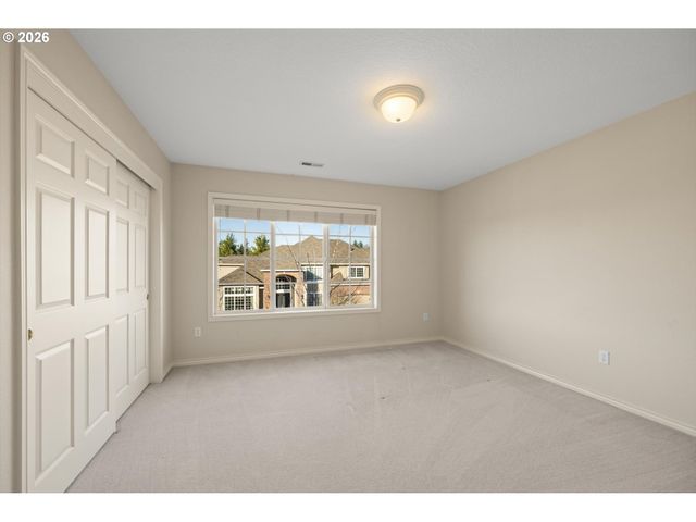 12490 Nw WAKER Dr, Portland, OR 97229