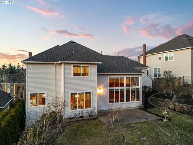 12490 Nw WAKER Dr, Portland, OR 97229