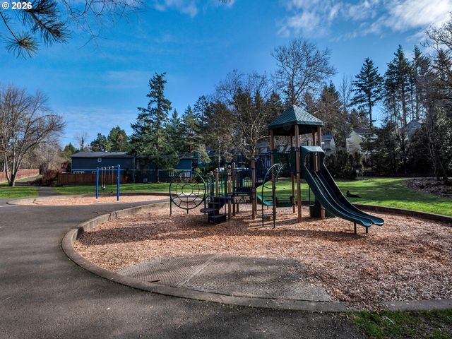 12490 Nw WAKER Dr, Portland, OR 97229