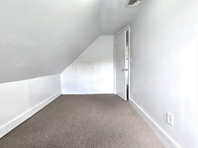 25 Myrtle St 3R, Taunton, MA 02780