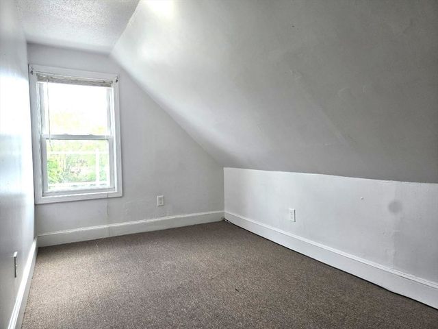 25 Myrtle St 3R, Taunton, MA 02780