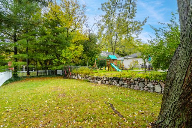 117 Edgemoor Avenue, Kalamazoo, MI 49001