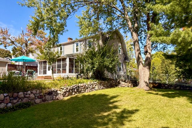 117 Edgemoor Avenue, Kalamazoo, MI 49001