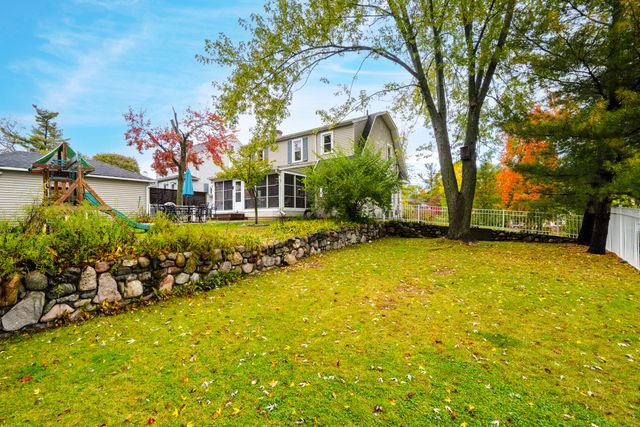 117 Edgemoor Avenue, Kalamazoo, MI 49001